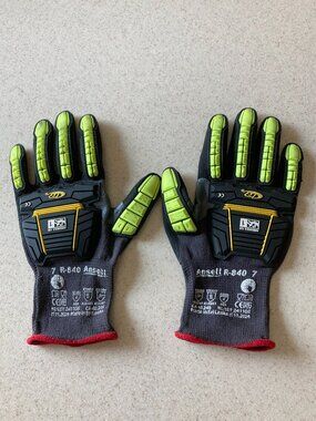 Ansell Work Gloves R-840 Size 7 Small Unisex